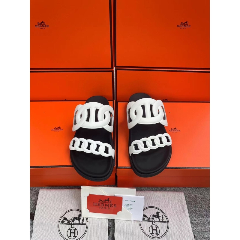 H**mes sandals